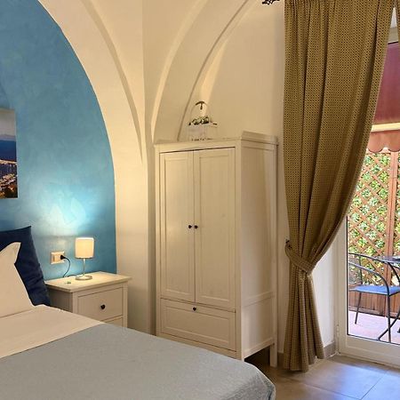 Chiaia Suites Napoli Ngoại thất bức ảnh